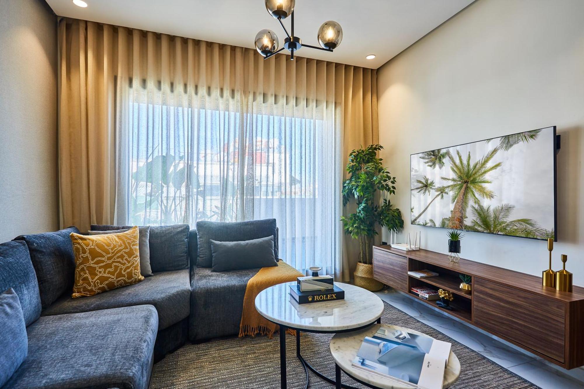 Appartement Sleek And Modern 2-Bed Unit In Downtown Casa à Casablanca Extérieur photo