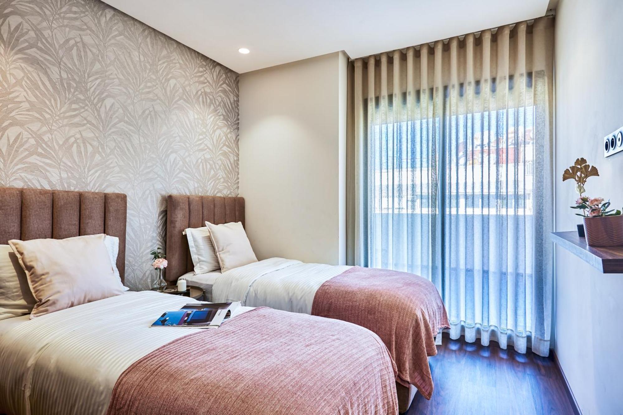 Appartement Sleek And Modern 2-Bed Unit In Downtown Casa à Casablanca Extérieur photo